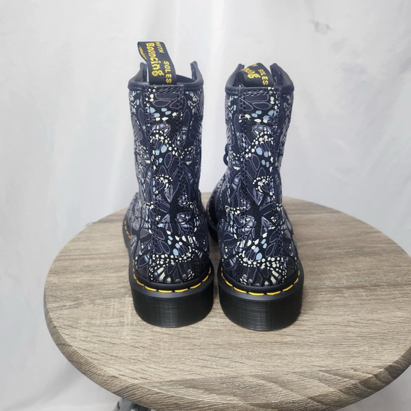 Women’s Dr. Martens 1460 Suede 8-Eye Boot Butterfly Gray Boots Shoes 7 Classic - Picture 5 of 11